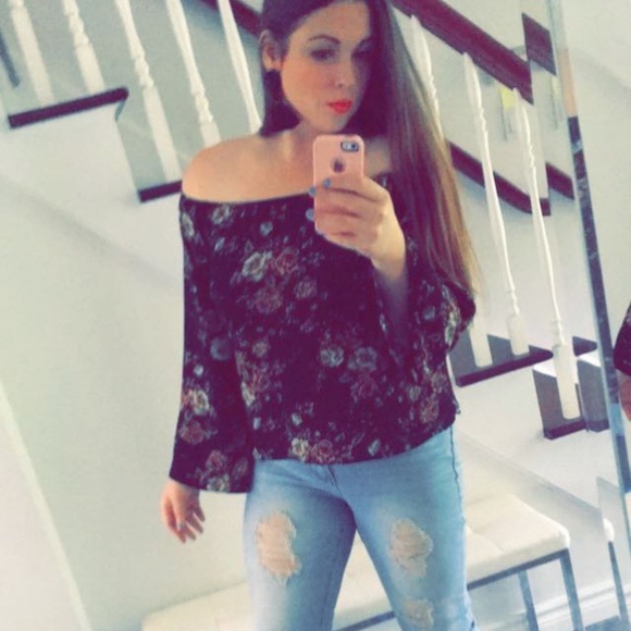 Floral off the shoulder blouse - Picture 4 of 4